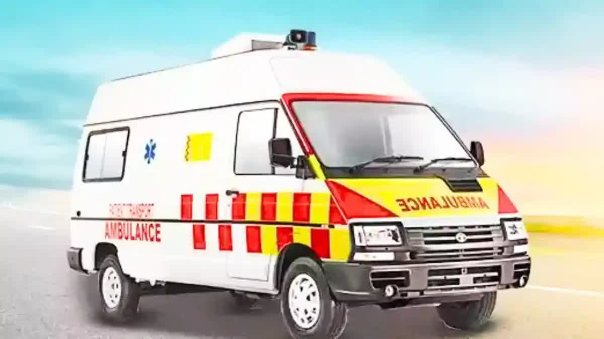 उमरिया में चरमराई स्वास्थ्य सेवाएं, 1 घंटे नहीं आई एंबुलेंस तो पिकअप से अस्पताल पहुंची प्रसूता