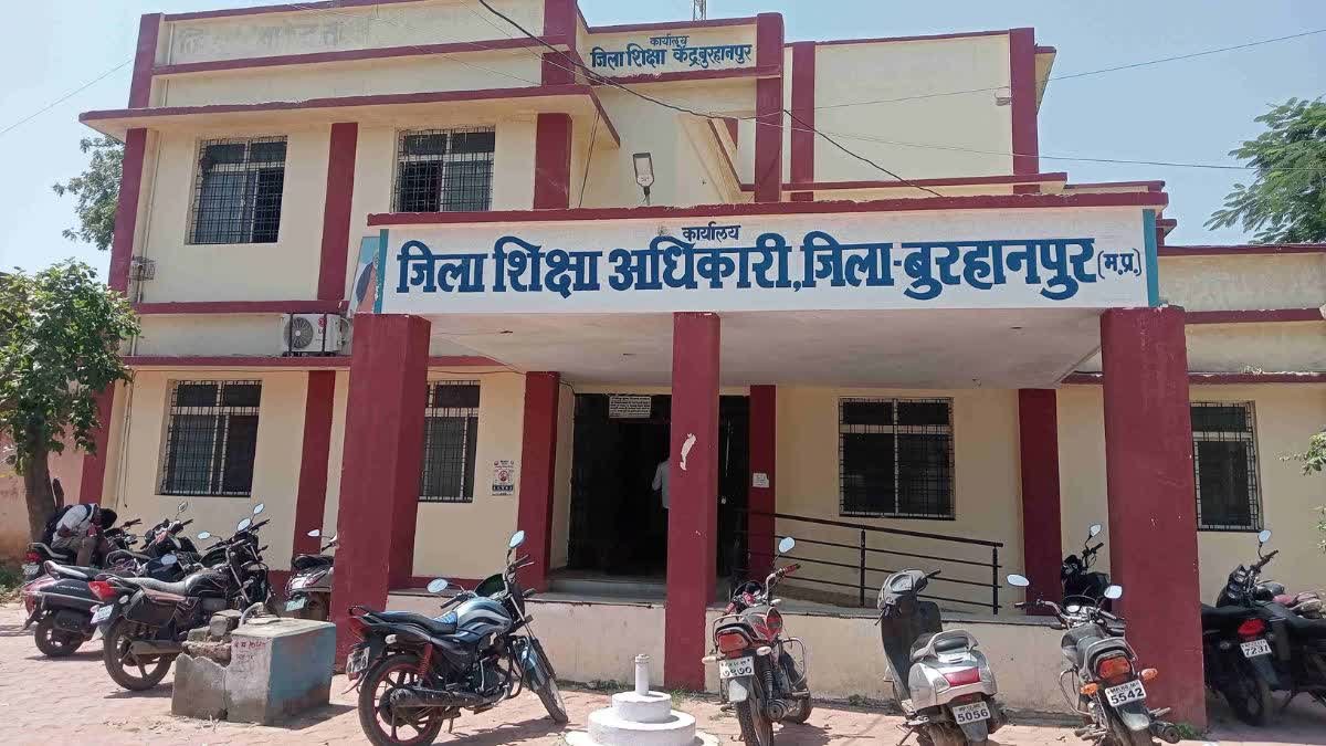 सत्र आधा बीतने को है लेकिन सरकारी स्कूलों के 64 हजार बच्चों को अब तक नहीं मिली यूनिफॉर्म, पालक परेशान
