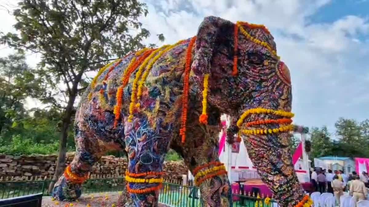 पन्ना की 'दादी मां' हथिनी वत्सला की प्रतिमा का अनावरण, विधानसभा अध्यक्ष ने दी श्रद्धांजलि