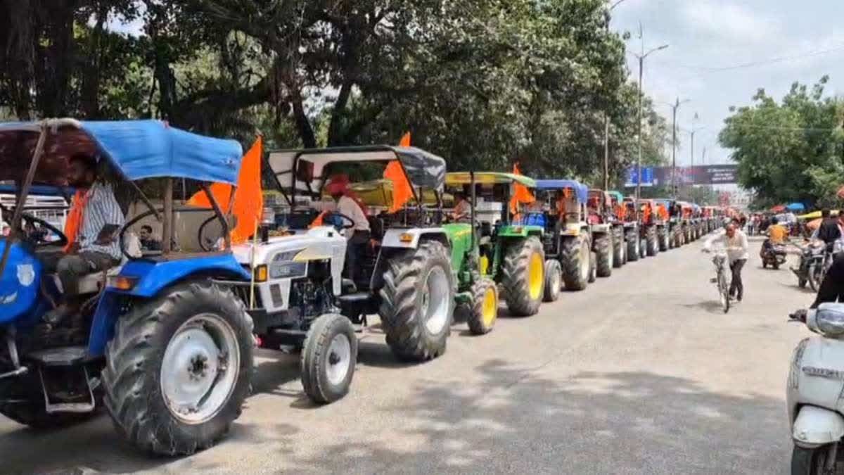 भगवान बलराम की जयंती पर रतलाम में निकला अनोखा कारवां, अनुशासन के साथ निकाली गई 3 किमी लंबी रैली