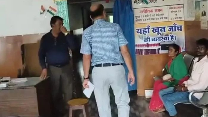 बुढ़ार में स्वास्थ्य विभाग की बड़ी कार्रवाई; एक्सपायरी दवाएं और फर्जीवाड़ा मिलने पर 2 क्लीनिक सील