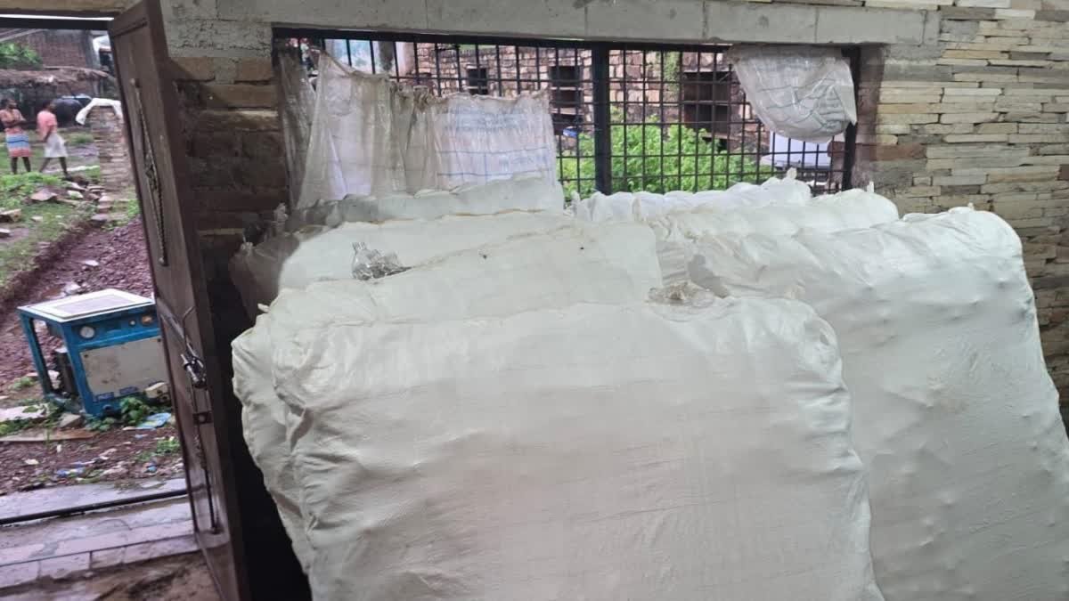लाइसेंसी ठेकों से बेची जा रही थी मौत की शराब! सागर पुलिस ने जब्त की डाई मशीन और हजारों बोतलें