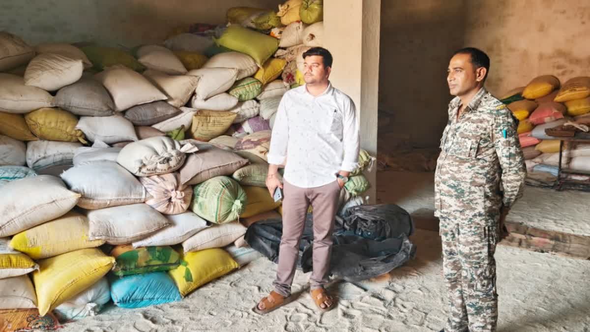 शिवपुरी के बदरवास में सरकारी राशन की बड़ी कालाबाजारी का भंडाफोड़; 308 क्विंटल चावल जब्त, FIR दर्ज