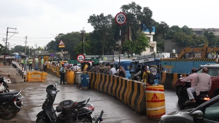 25 सितंबर को निकलेगा इंदौर की झांकियों का झिलमिलाता कारवां, खस्ताहाल सड़कें बनीं चुनौती