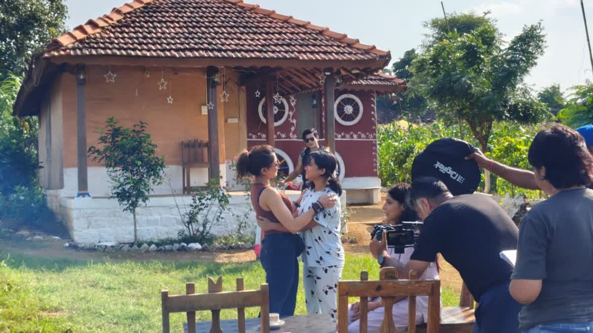 मध्य प्रदेश के छिंदवाड़ा के सावरवानी गांव में चल रही बंगाली फिल्म की शूटिंग, आदिवासी संस्कृति बिखेरेगी जलवा