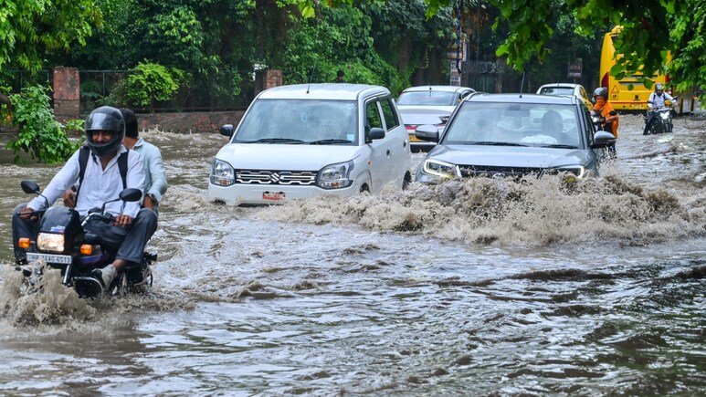 घाटीगांव में सबसे ज्यादा 81.4 मिमी बारिश दर्ज, नदियां उफान पर और पारा गिरा
