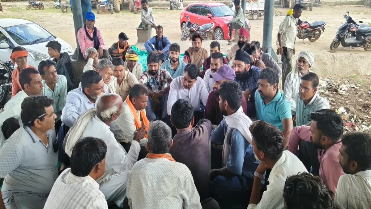गुना में खाद संकट पर गरमाई सियासत, ई-टोकन सिस्टम सुधरा नहीं तो होगा उग्र आंदोलन