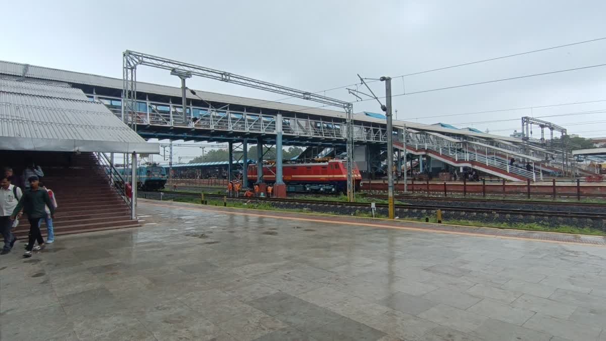 कोटा-नागदा मेमू का रतलाम तक विस्तार और अयोध्या-भावनगर के लिए नई ट्रेनों का प्रस्ताव, सिंहस्थ 2028 की तैयारियों पर चर्चा