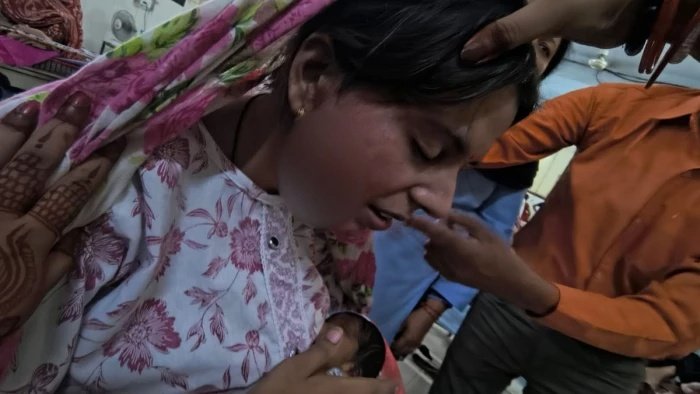 KRH में शर्मनाक वारदात! जुड़वा बेटियों के जन्म से गुस्साए पति ने प्रसूता पत्नी पर चाकू से किए ताबड़तोड़ वार