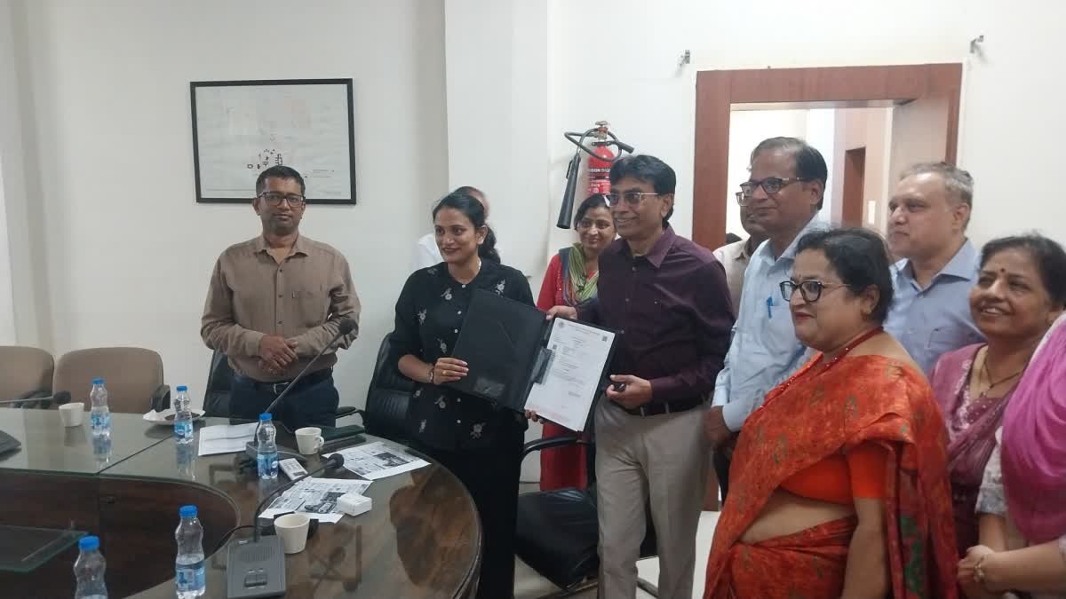 जबलपुर मेडिकल कॉलेज को 3 करोड़ की मदद, सिंगरौली और आसपास के इलाकों में शुरू होगी मोबाइल मैमोग्राफी वैन सुविधा