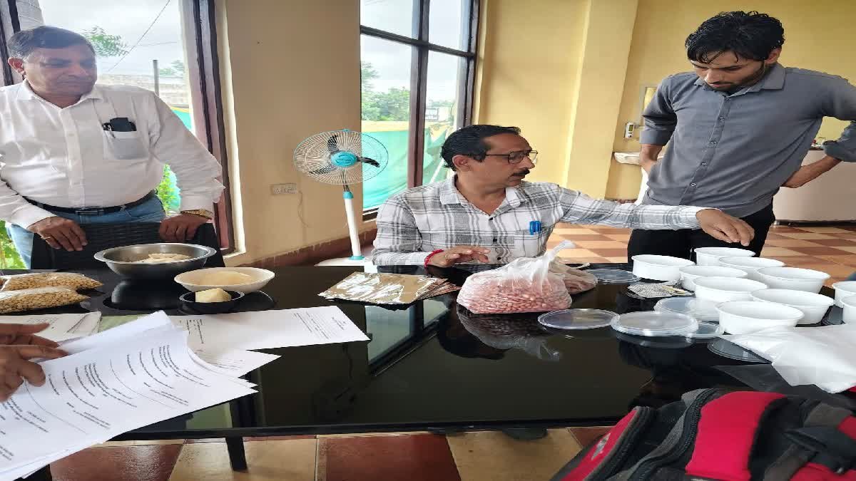 सागर में रसूखदारों के होटलों पर प्रशासन का छापा, सील हुए 5 रिसॉर्ट, जंगल में मिली 30 लाख की शराब
