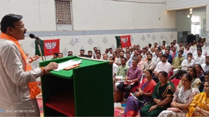 राहुल गांधी पर भड़के सांसद गजेंद्र पटेल, कहा—भाजपा की लोकप्रियता से डरते हैं राहुल और फैला रहे भ्रम