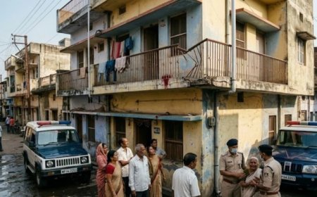 टीलाजमालपुरा इलाके में हुआ हादसा, संतुलन बिगड़ने से नीचे गिरने पर 68 वर्षीय शेख लियाकत की मौत