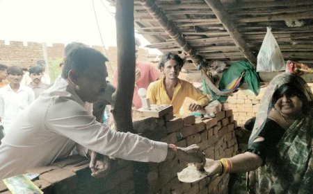 विस्थापित परिवारों से मिले मंत्री तुलसी सिलावट, हर पात्र व्यक्ति को पुनर्वास पैकेज का दिया आश्वासन