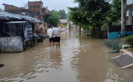 चित्रकूट में मंदाकिनी नदी का जलस्तर फिर बढ़ा, जिला प्रशासन ने जारी की चेतावनी