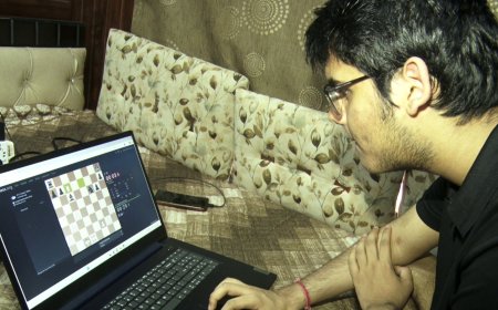 12 साल में बने सबसे युवा ग्रैंडमास्टर! जानिए कैसे NCERT सिलेबस का हिस्सा बने अभिमन्यु मिश्रा