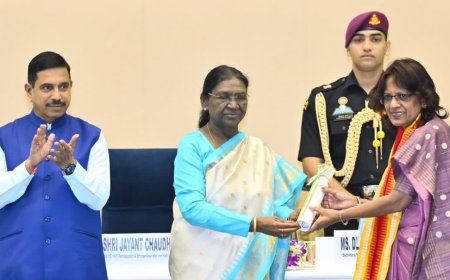 फुटबॉल और सोशल मीडिया से गणित सिखाने वाली भोपाल की डॉ. संगीता यादव को मिला राष्ट्रीय सम्मान