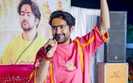 बागेश्वर बाबा धीरेंद्र शास्त्री का बड़ा ऐलान; नवरात्रि पर निकालेंगे 500 KM लंबी हिंदू राष्ट्र रथ यात्रा