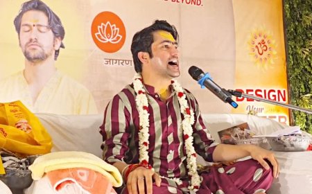 धीरेंद्र शास्त्री के पर्चे पर विवाद; चौथी संतान भी बेटी होने पर भक्त का आरोप, प्रबंधन ने दी सफाई
