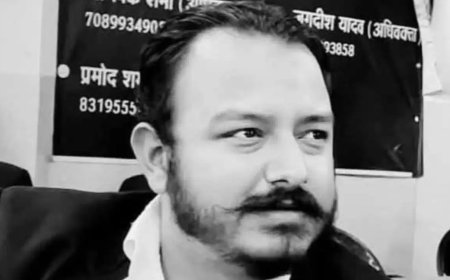 डीबी मॉल के पास स्ट्रीट लाइट के खंभे में उतरे करंट से बीजेपी युवा मोर्चा नेता दिव्यऋषि तिवारी की दर्दनाक मौत