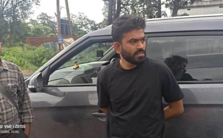 बैगा आदिवासियों के बच्चों की मौत पर विवाद गहराया, CJP संस्थापक अभिजीत दीपके का CM पद से 'इस्तीफे' का व्यंग्य