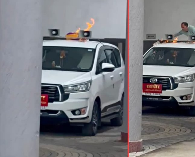 दैनिक वेतनभोगी कर्मचारियों के नियमितीकरण की मांग को लेकर कार पर रखी आग लगी पॉलीथिन, टला बड़ा हादसा
