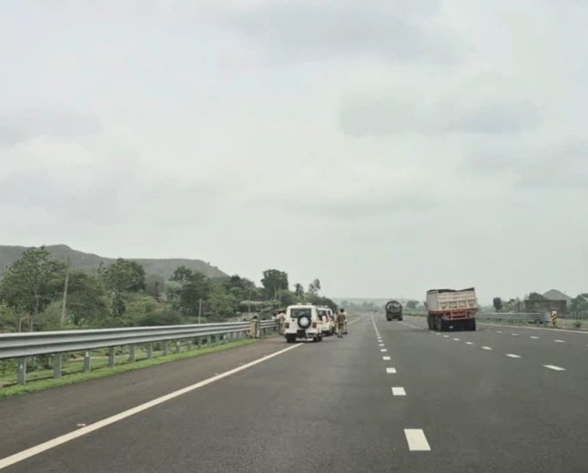 दिल्ली-मुंबई एक्सप्रेसवे पर पत्थरबाजों का आतंक; रतलाम-झाबुआ रूट पर रात का सफर खतरे में