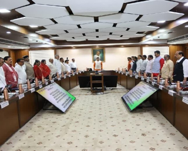 MP में ब्लॉक स्तर पर खुलेंगे 10 एकड़ के स्पोर्ट्स कॉम्प्लेक्स; एयर एम्बुलेंस के लिए बनेगा हेलीपैड, कैबिनेट का बड़ा फैसला