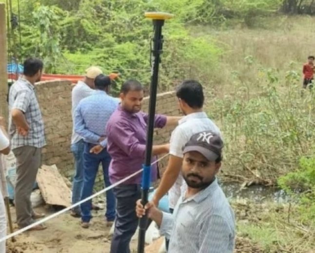 चित्रकूट में मंदाकिनी नदी के डूब क्षेत्र का सीमांकन जारी; कलेक्टर पुलकित गर्ग ने दी कब्जा हटाने की मोहलत