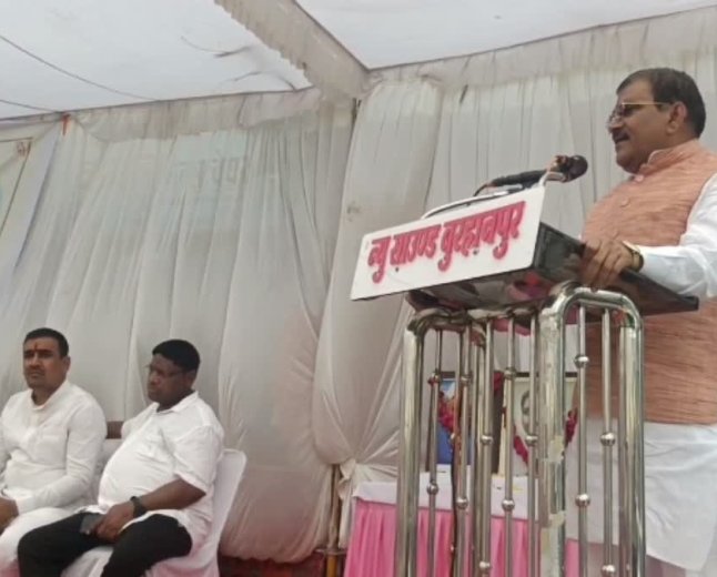 बुरहानपुर में बीजेपी सांसद ज्ञानेश्वर पाटिल का छलका दर्द, बोले- 'अच्छे काम में अपने ही पैदा करते हैं उलझनें'