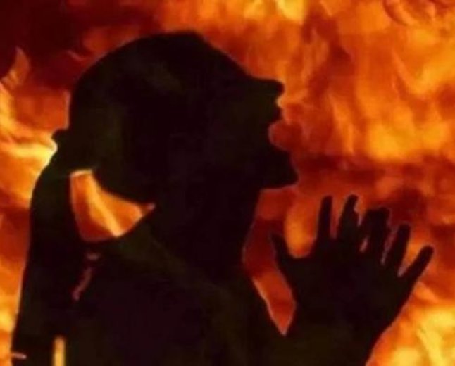 कोकता मल्टी में दर्दनाक हादसा, 60% झुलसी नवविवाहिता की इलाज के दौरान मौत; 8 महीने का बच्चा घायल