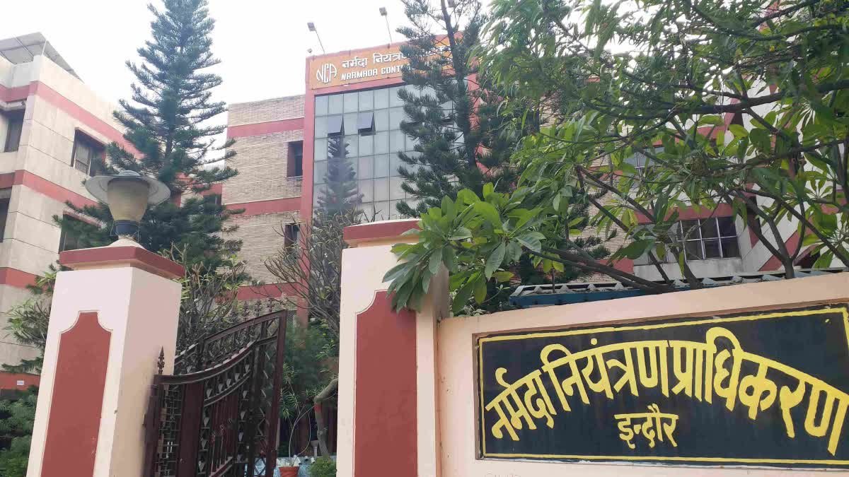 जीवनदायिनी नर्मदा का घट रहा जलस्तर, ओंकारेश्वर में 16 मीटर गिरा पानी; इंदौर और 16 जिलों की बढ़ी चिंता