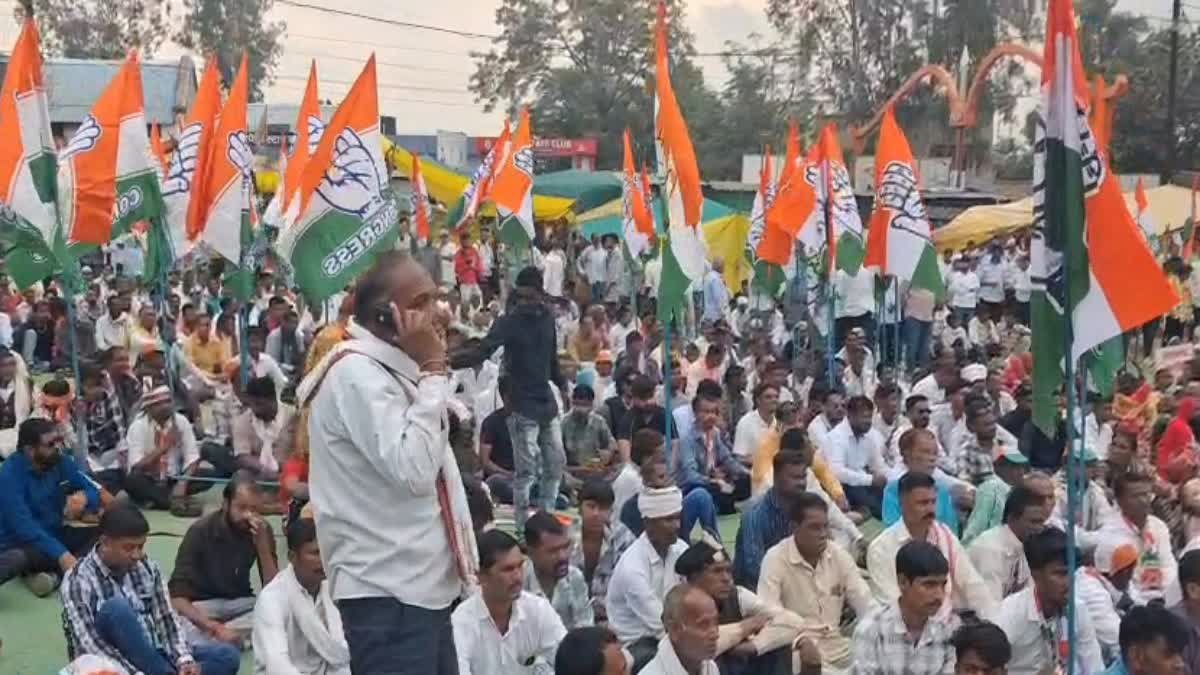 दशहरा विवाद में कांग्रेस विधायकों ने खोला मोर्चा, परासिया SDM और बीजेपी नेताओं पर एफआईआर की मांग