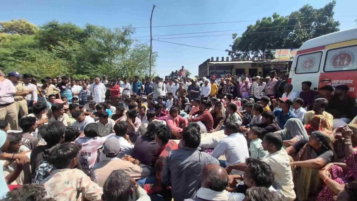 धराड़ गांव में बिजली पोल सुधारते समय करंट लगने से लाइनमैन के सहायक की मौत, एक घायल