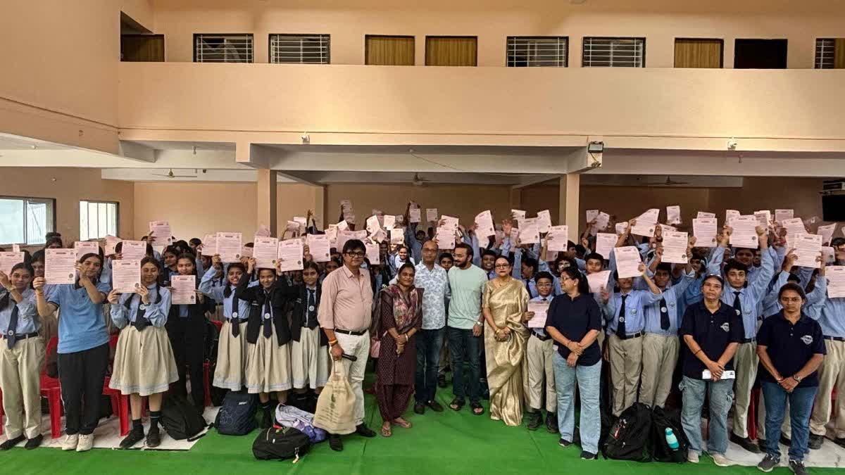 जन्मदिन पर स्कूली बच्चों से मांगा अनोखा तोहफा, सिंगल यूज प्लास्टिक मुक्त मुहिम में जुटीं संचालिका