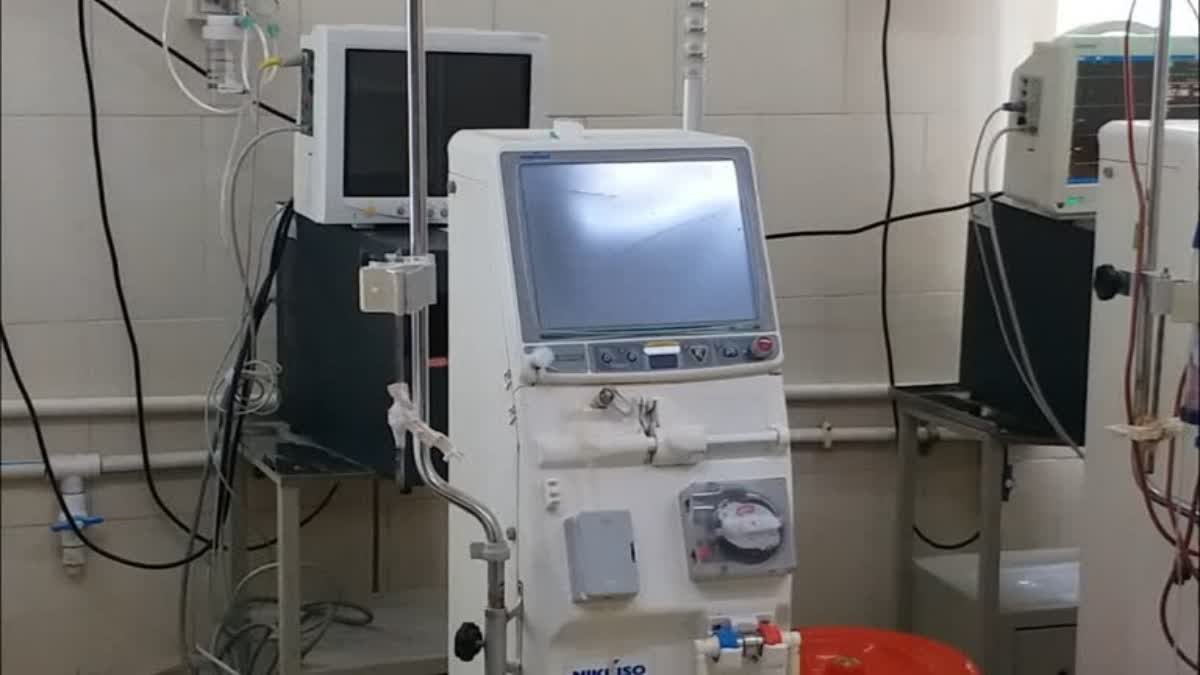 डिंडोरी जिला अस्पताल में डायलिसिस मशीन दान लेने से इनकार पर गरमाई सियासत, राज्यसभा सांसद विवेक तन्खा ने उठाए सवाल