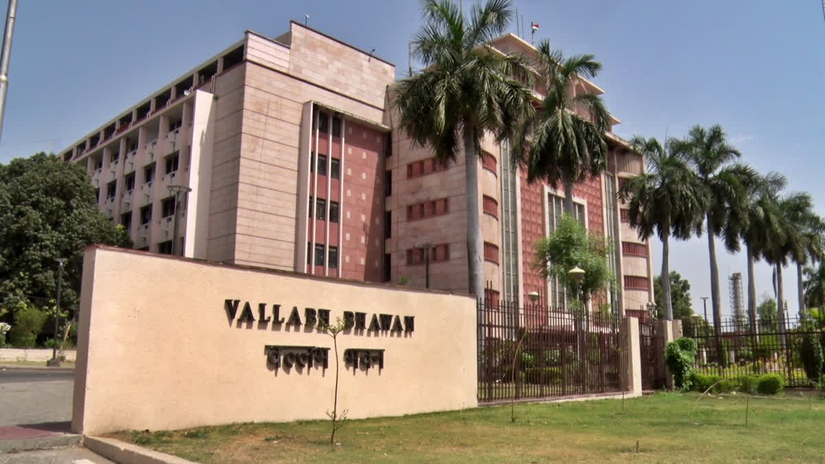 सहायक ग्रेड-3 प्रमोशन के नए नियम जारी, CPCT और 45 वर्ष से अधिक उम्र वालों को मिली बड़ी राहत
