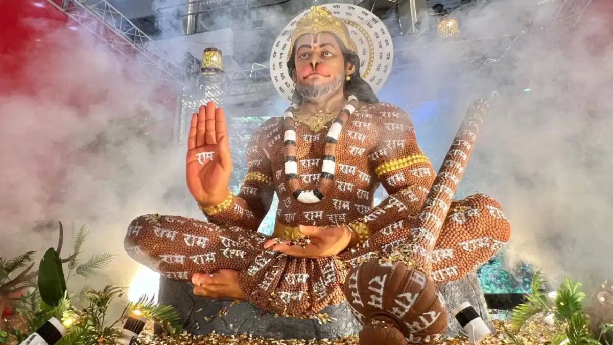 लखनऊ में भगवान हनुमान की 24 फीट ऊंची भव्य प्रतिमा का अनावरण, 50 हजार पत्थरों से हुई है तैयार