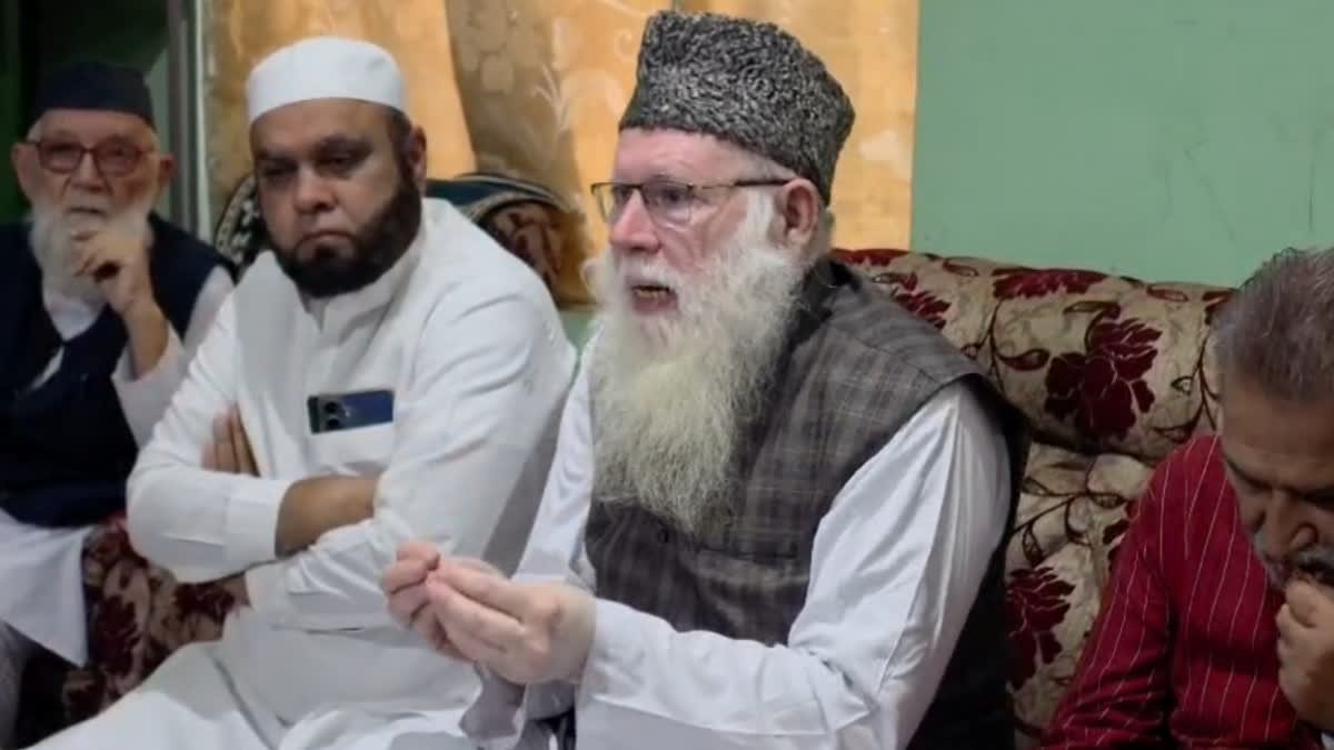 वक्फ कानून और औकाफ की संपत्तियों को लेकर सरकार पर निशाना, लाठीचार्ज की निष्पक्ष जांच की मांग