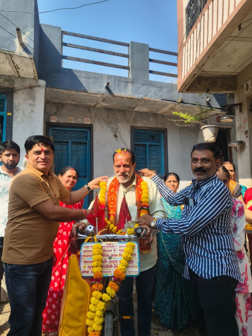 सेंधवा से साइकिल यात्रा पर निकले भरत बुद्धदेव, पावागढ़ और चोटिला समेत कई धार्मिक स्थलों के करेंगे दर्शन
