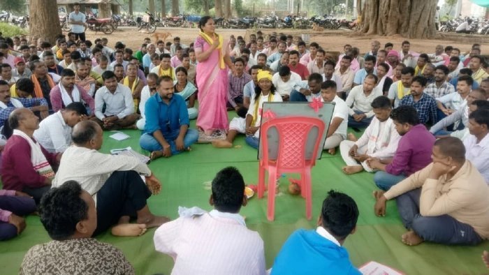 उदंती सीतानदी परिक्षेत्र में विस्थापन के विरोध में उमड़ा जनसैलाब, 128 गांवों के ग्रामीणों ने भरी हुंकार