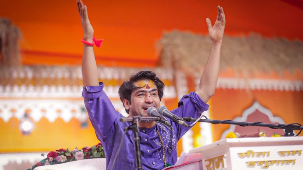 धीरेंद्र शास्त्री का आस्था और ट्रेंड पर तीखा तंज— साईं बाबा, खाटू श्याम और नीम करौली बाबा का दिया उदाहरण