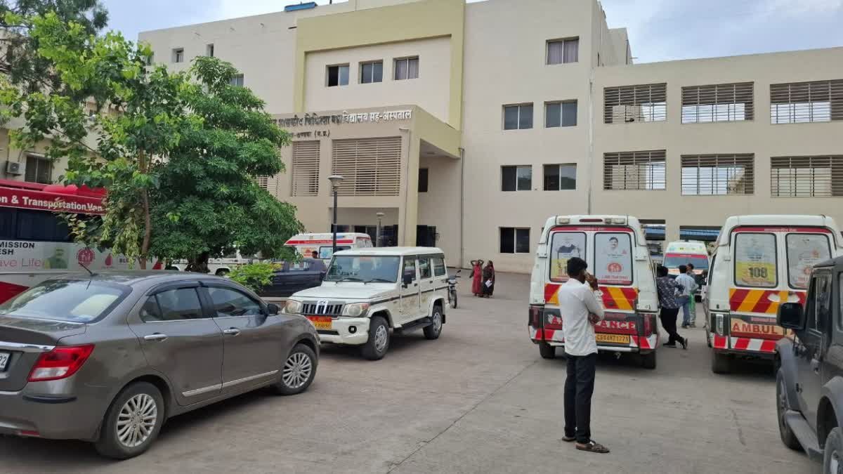 मदर मिल्क बैंक शुरू होने के एक महीने बाद भी मशीनें नदारद, बच्चों के लिए बाहर के दूध का सहारा
