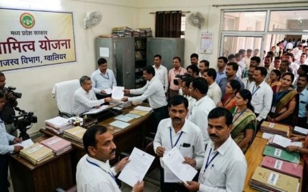 ग्वालियर में पटवारियों को थमाए गए नोटिस, फसल गश्ती और ई-केवाईसी जैसे कामों में लापरवाही पर सख्ती