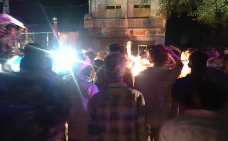 अघोषित बिजली कटौती से नाराज ऊन के ग्रामीणों ने खंडवा-बड़ौदा राष्ट्रीय राजमार्ग पर किया चक्काजाम