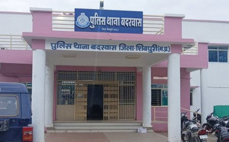 पत्नी ने नहीं रखा करवा चौथ का व्रत, पति पहुंचा थाने; तलाक की धमकी देकर बोला- 'मेरी लंबी उम्र नहीं चाहती'