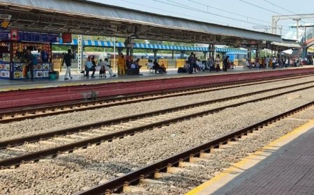 औद्योगिक शहर देवास से उत्तर-पूर्व के लिए एक भी नियमित ट्रेन नहीं, छठ पूजा पर यात्रियों की बढ़ी मुश्किलें