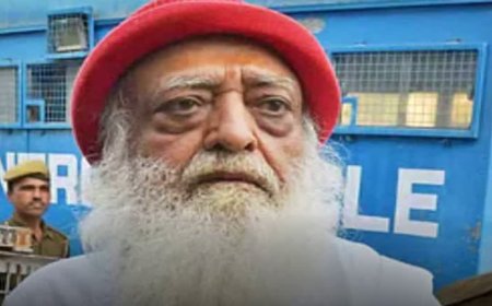पैरोल पर उज्जैन पहुंचे आसाराम की अचानक बिगड़ी तबीयत, सीने में तेज दर्द के बाद आश्रम में डॉक्टर तैनात