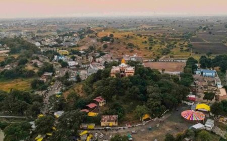 घट स्थापना के साथ ऐतिहासिक गढ़ कालिका मंदिर में शारदीय नवरात्र शुरू, उमड़े श्रद्धालु