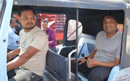शहर के अंदर अवैध डेयरी चलाने वालों पर नगर निगम का शिकंजा, ऑटो से पहुंचकर कमिश्नर ने की औचक कार्रवाई